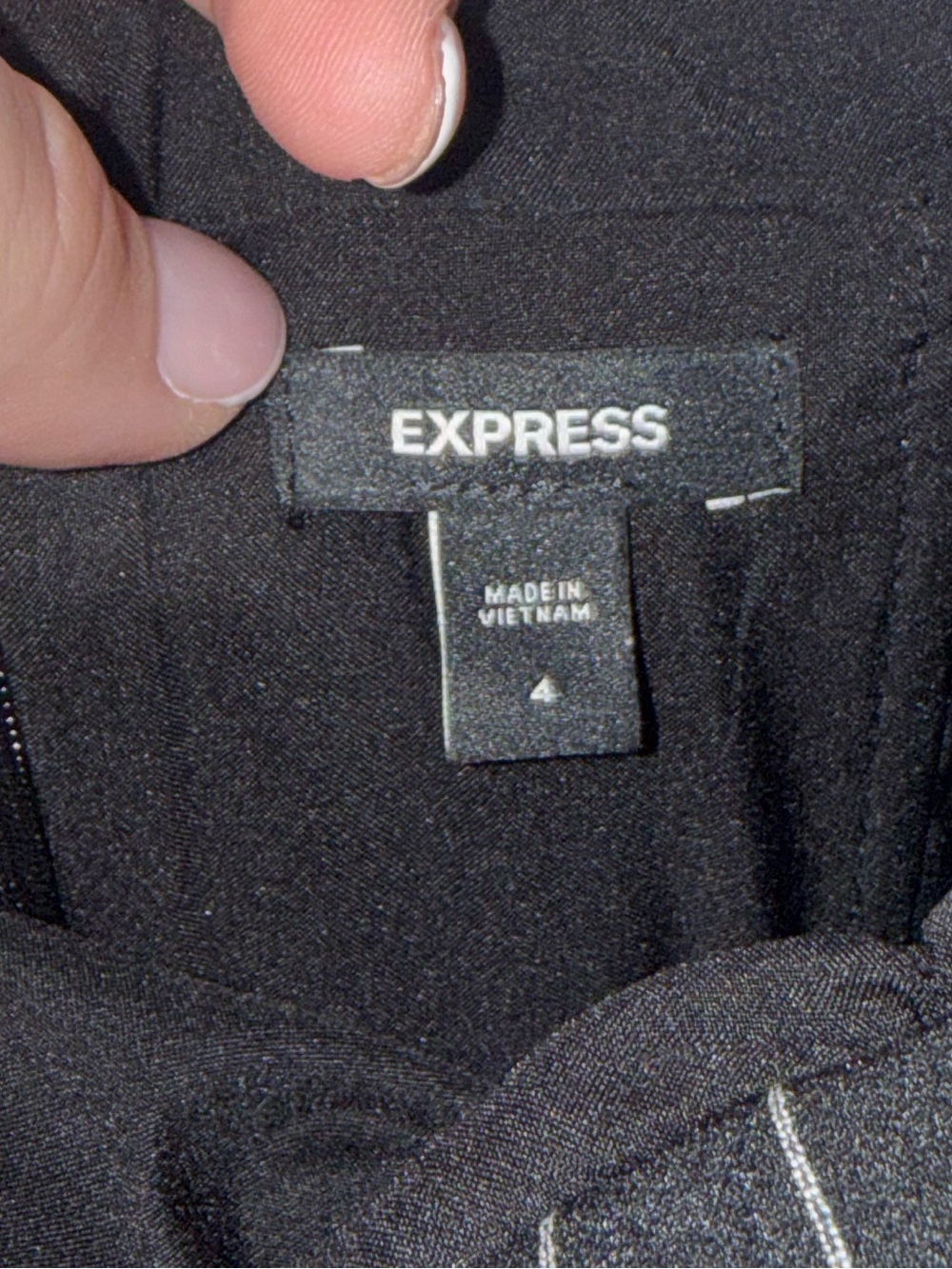 Express Black Pinstripe Sleeveless Jumpsuit Size 4 Straight Leg Career Workwear - Picture 5 of 5